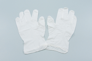 Одноразовые белые нитриловые перчатки